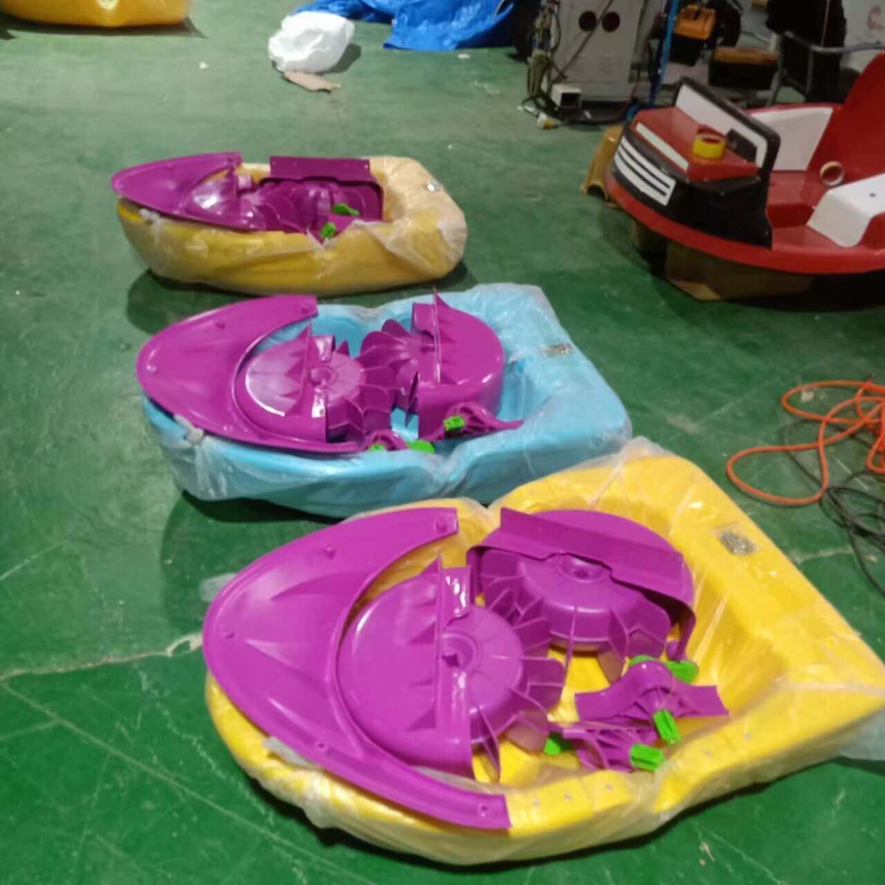 Plastic paddled boats with factory price for sale Dudu Plastic paddled boats with factory price for sale Dudu